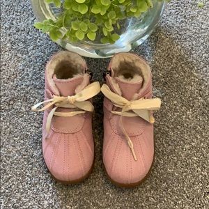 Brand NEW UGG size 7 Toddler pink boots